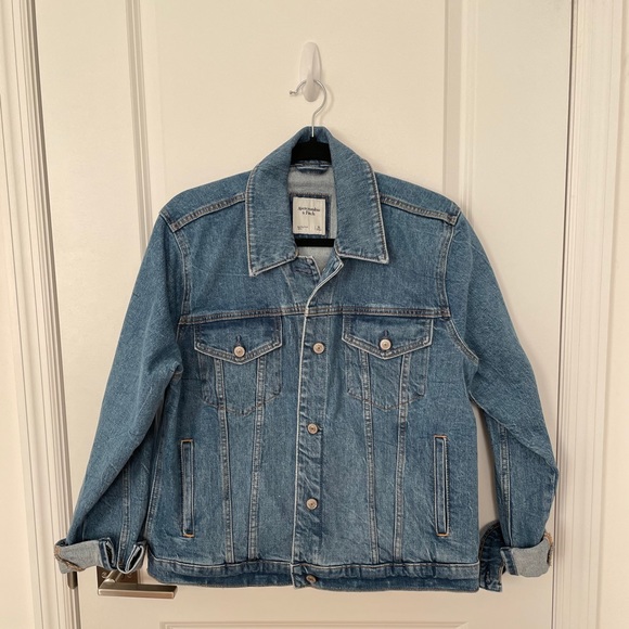 NWOT Abercrombie & Fitch Oversized Denim Jacket